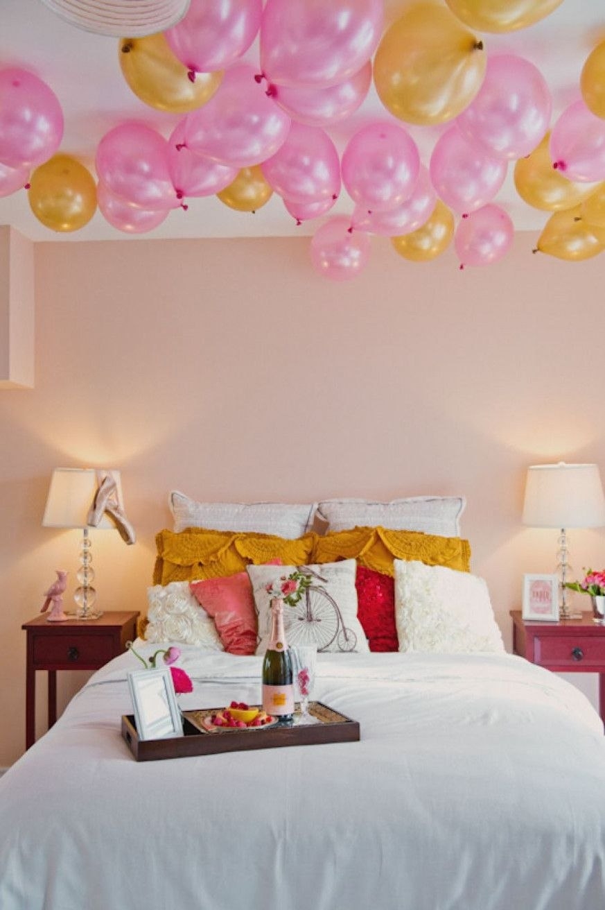 Schlafzimmer Hochzeitsnacht Dekorieren | Romantic Bedroom Design throughout Schlafzimmer Deko Fur Hochzeitsnacht